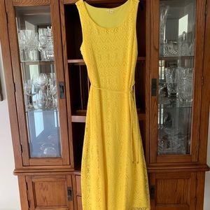 Pretty lacy yellow fully lined long dress size 1X